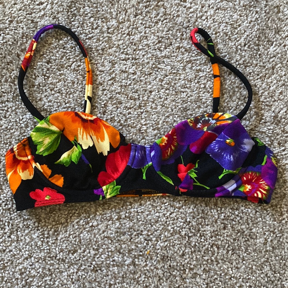 American Apparel Cali Sun&Fun Floral Underwire Bikini Top M